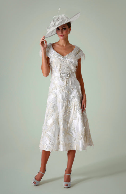 Irresistible IR7617G Ivory & Silver