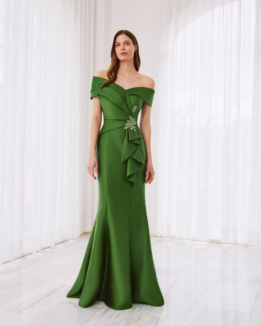 Couture Club 1GF8 Elm Green