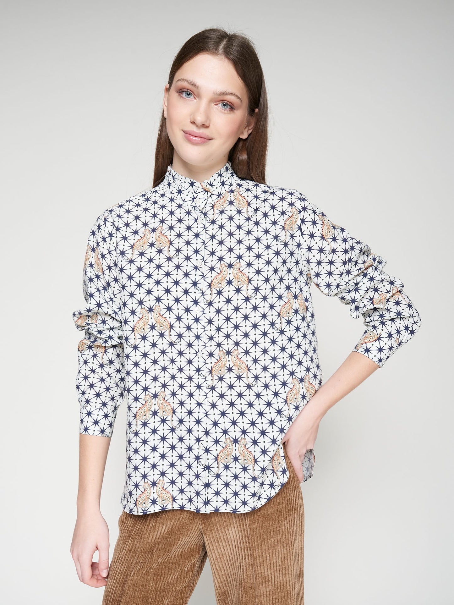 WHITE SHIRT WITH LEOPARD AND STAR PRINT VILAGALLO
